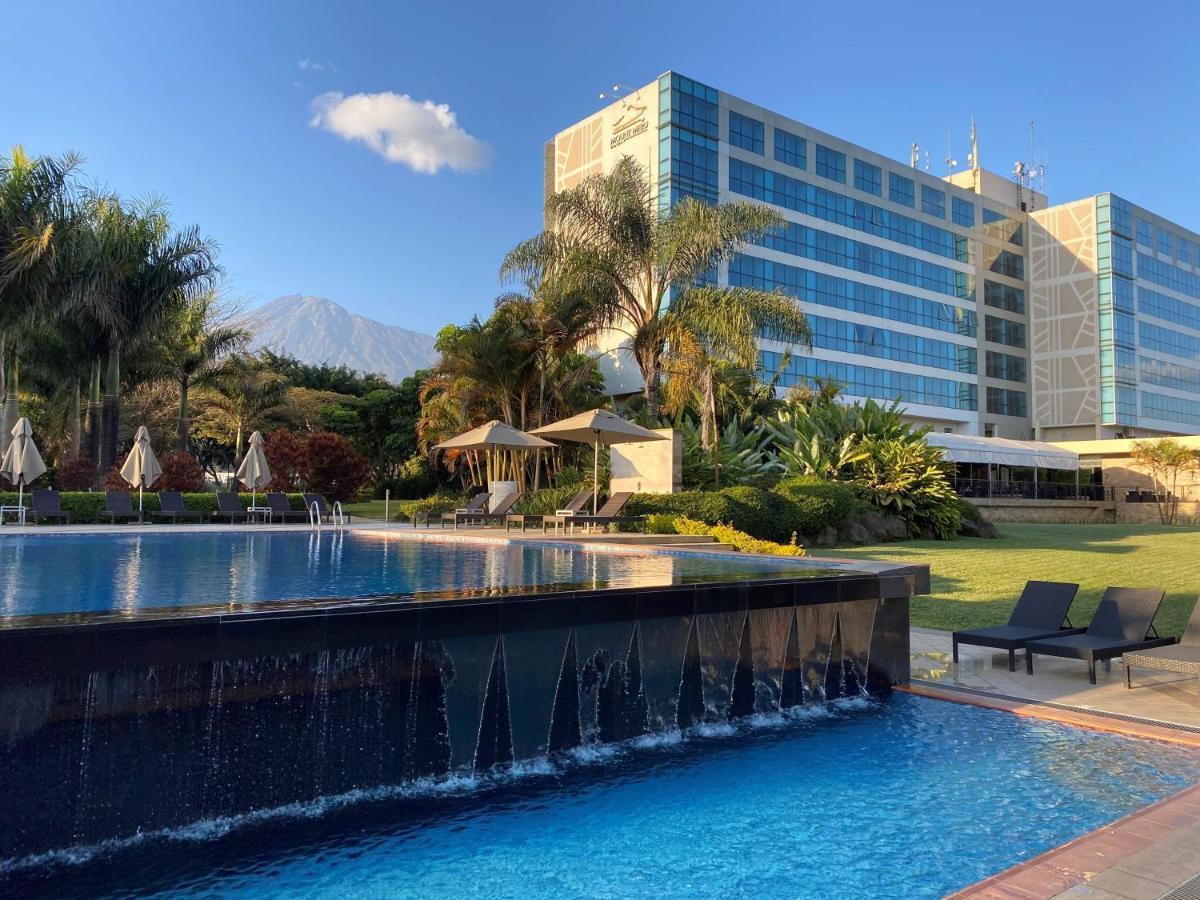 Mount Meru Hotel Arusha Bagian luar foto