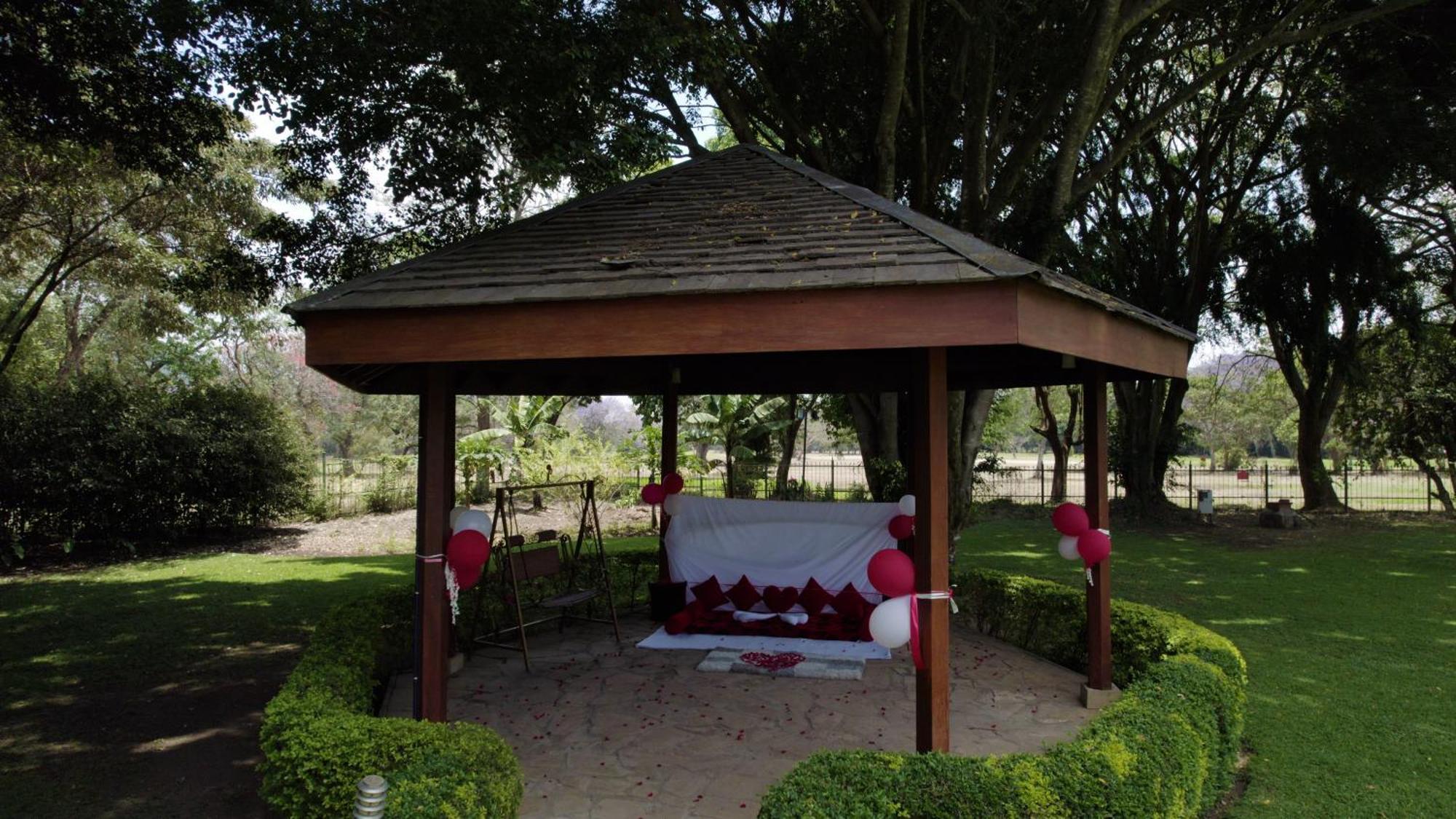 Mount Meru Hotel Arusha Bagian luar foto