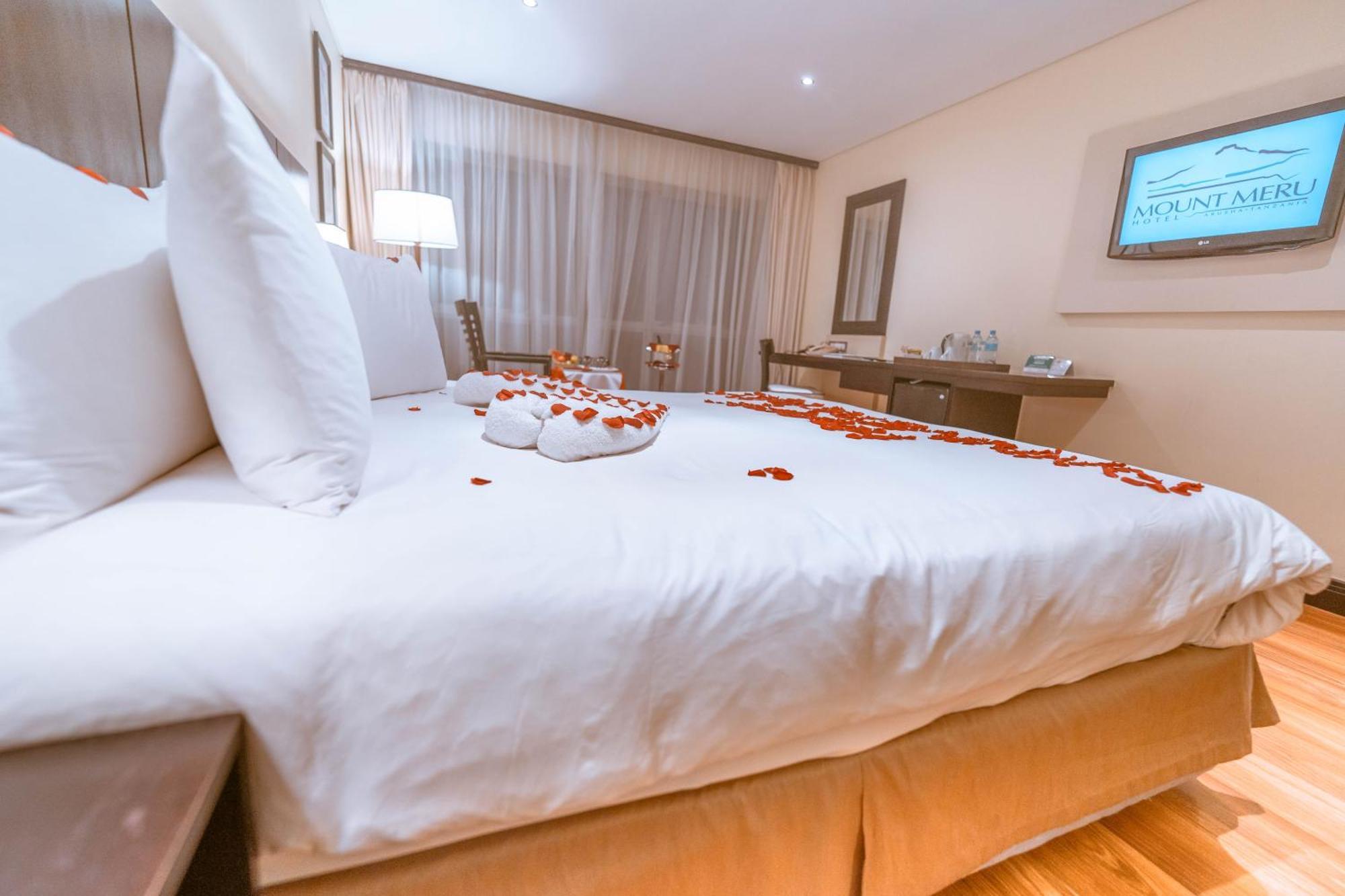 Mount Meru Hotel Arusha Bagian luar foto