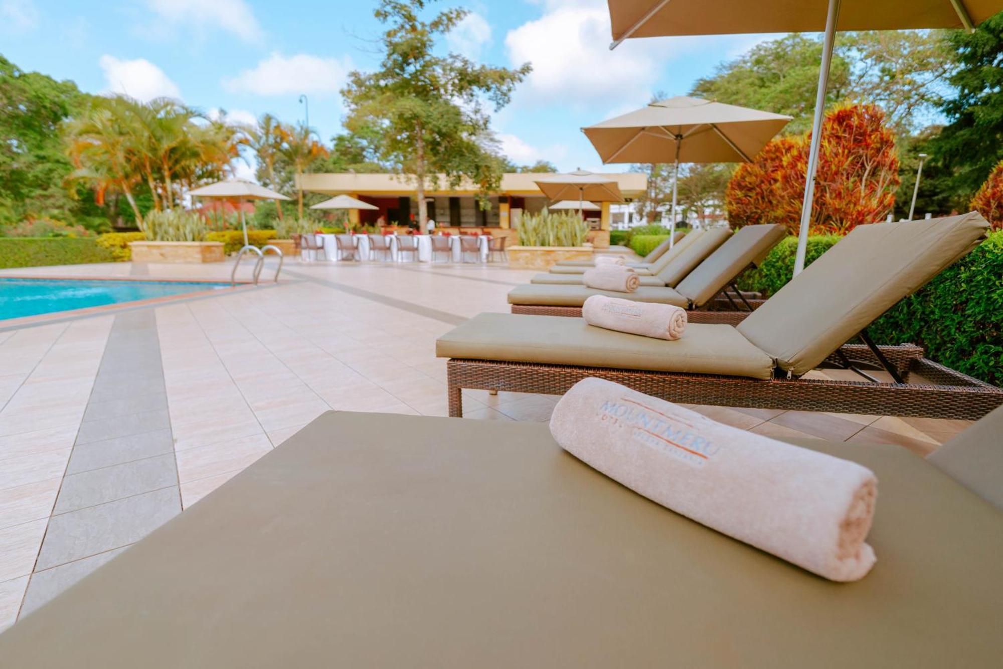 Mount Meru Hotel Arusha Bagian luar foto