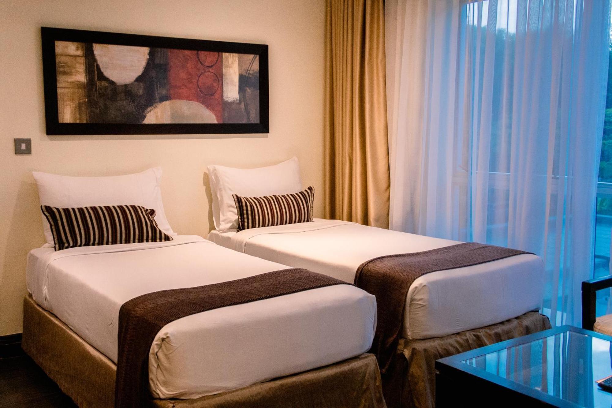Mount Meru Hotel Arusha Bagian luar foto