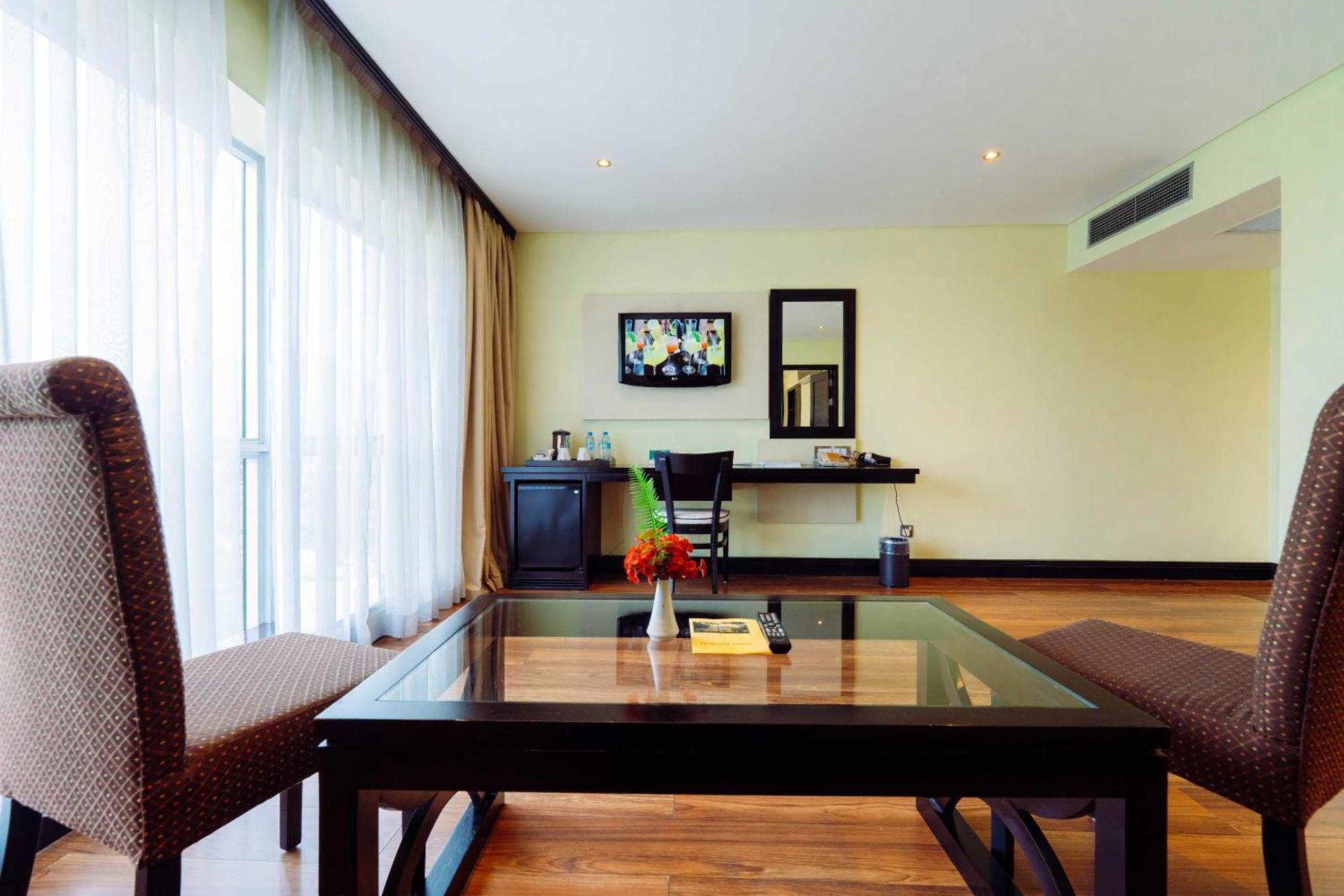 Mount Meru Hotel Arusha Bagian luar foto